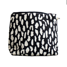 Load image into Gallery viewer, Brownstone Tall Black/White Rockpool Washbag