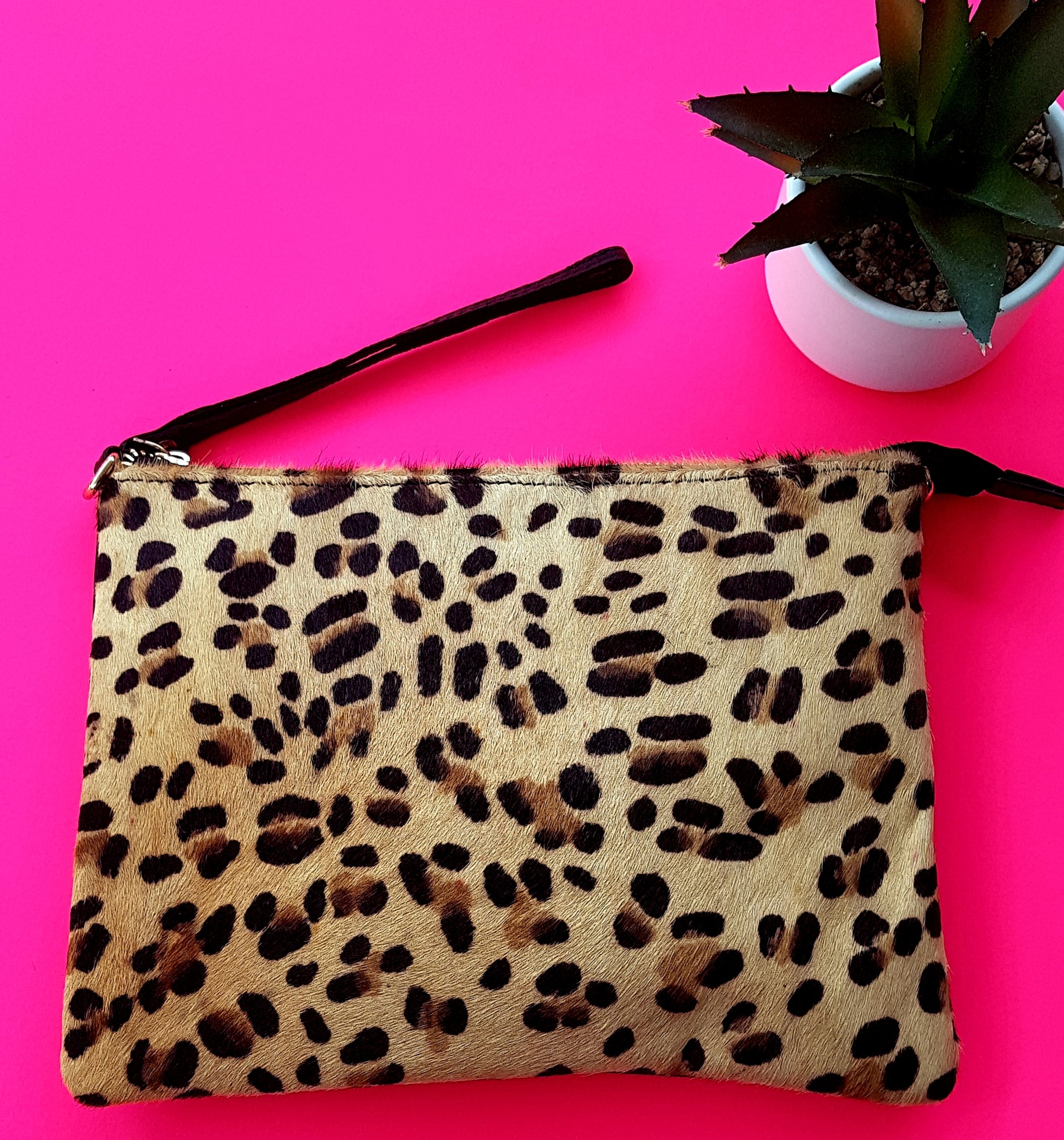 Large pink PU leather purse with pink leopard print design - Independent  and Work Ready