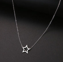 Load image into Gallery viewer, Small Superstar Necklace - Silver
