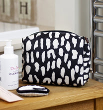 Load image into Gallery viewer, Brownstone Black/White Rockpool Cosmetics Bag
