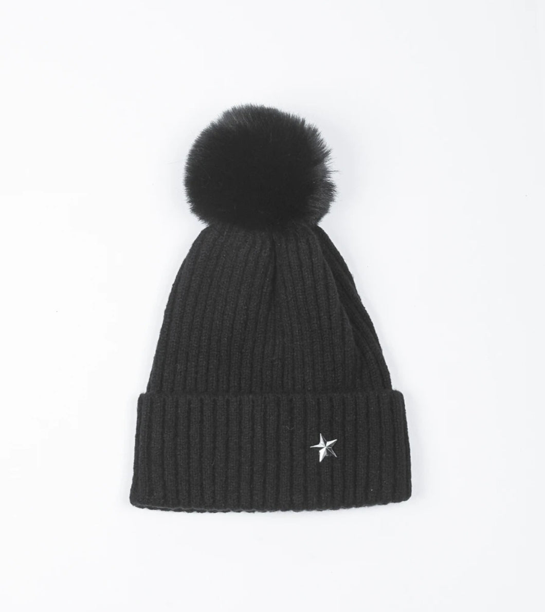 Pom pom Beanie Hat - Black with Star